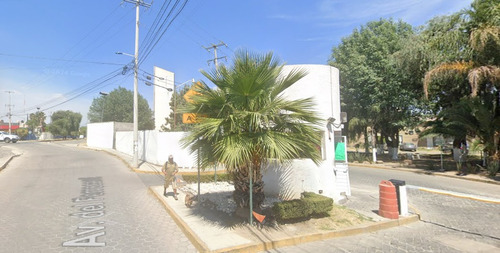Casa En Remate Bancario En Av. Del Ferrocarril, Geovilla El Campanario, Claustro La Noria, Cholula De Rivadavia, Puebla (60% Descuento, Excelente Plusvalía) ¡gran Oportunidad De Inversión! - Sk12