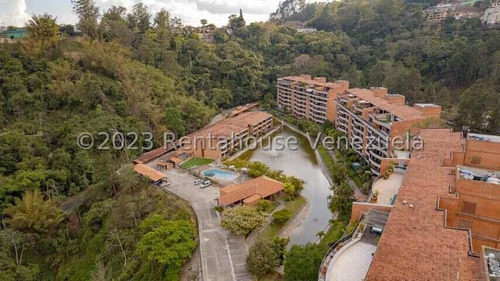 Apartamento En Venta En La Lagunita Country Club Mls # 24-511 Yf