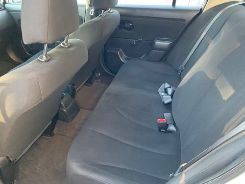 Imagen 3 de 12 de Nissan Tiida Sedan Advance Tm Ac 1.8 2018