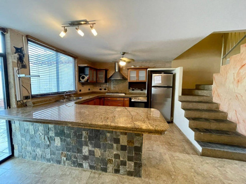 Imagen 11 de 15 de Venta Casa Estilo Town House En Villa Rincon Ii