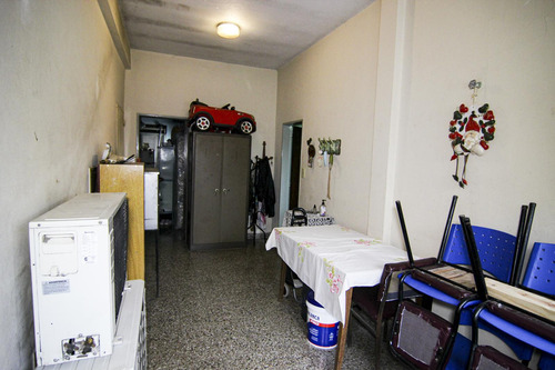Casa De 4 Ambientes Con Hermoso Parque En Hurlingham
