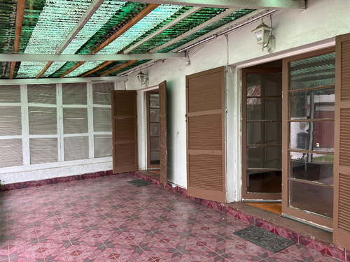 Acogedora Casa Sólida De Un Piso, Excelente Sector De Ñuñoa