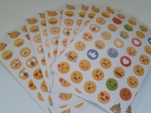 Imagem 3 de 5 de Adesivo Emoji Emoticon Whatsapp - 5 Cartelas C/40 Adesivos