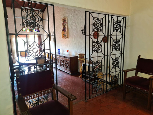 Chalet Estilo Español 5 Amb. En Piñeyro-avellaneda