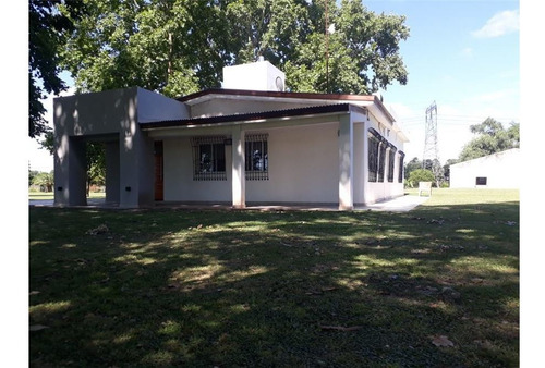 Venta - Casa Quinta Con Piscina En Ibarlucea