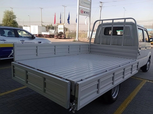 Kyc X5 Plus 2.0 Cabina Doble Gasolina 4x2 E6