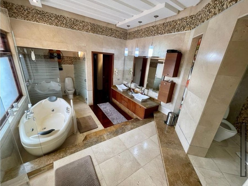 Imagen 8 de 29 de En Venta Casa Guataparo Country Club.