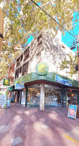 Greenwood Alquila Departamento Amueblado En Mitre Y Avenida Godoy Cruz De Ciudad De Mendoza.