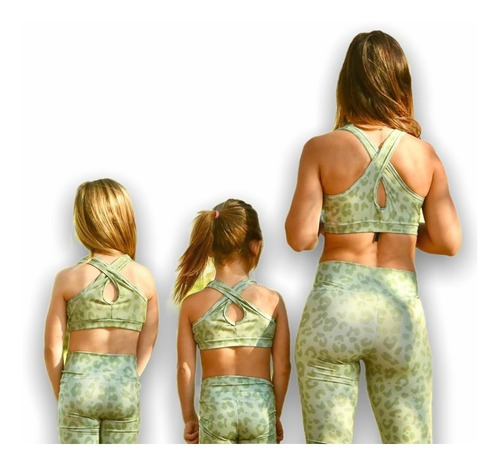 Imagen 3 de 5 de Top Deportivo Lycra Estampada Print Military Niña Bchic