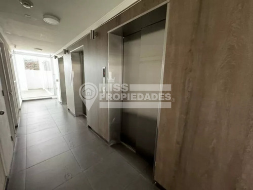Se Vende Departamento En Avenida Edmundo Perez Zujovic