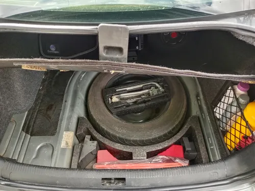 Carro Familiar Versión Top De Gama Enllantado Negociable