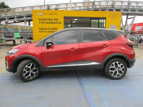 Renault Captur INTENS 4X2 2000CC AT AA