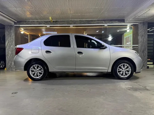 Renault Logan 1.6 Expression / Life +