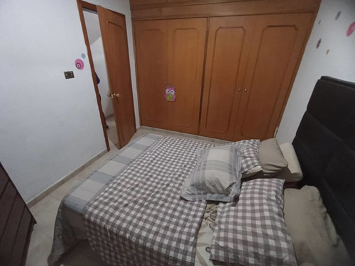 Imagen 10 de 14 de Town House En Venta En El Parral Res Costa Azul