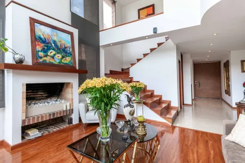 Casa En Venta En El Tejar. Cod V8390
