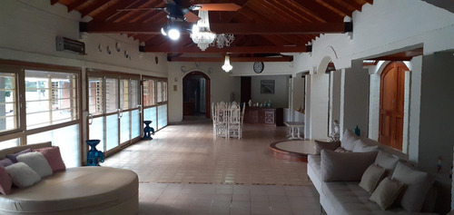 Bajo Su Valor!!! Importante Chalet - 6 Has. - Laguna De Los Padres - Toma Permutas