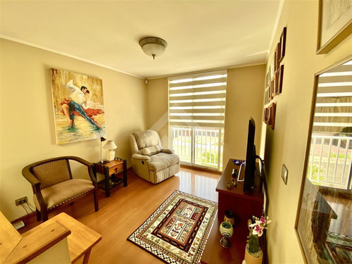 Casa En Venta De 4 Dorm. En La Reina