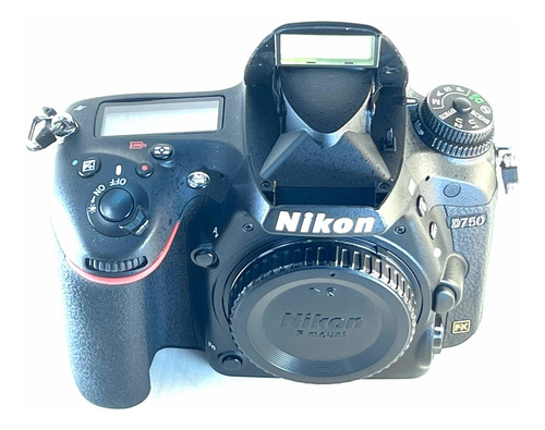 Imagen 2 de 6 de Nikon D750 Fx Cuerpo Solo 14.000 Disparos P&h