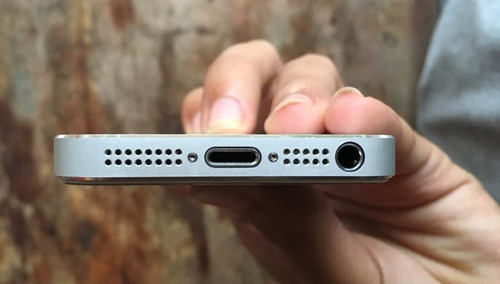 Apple iPhone 5s 16gb - Prateado + Capinhas