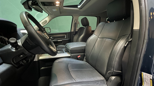 Dodge Ram 1500 Laramie 5.7 V8 4x4 Smart Garage