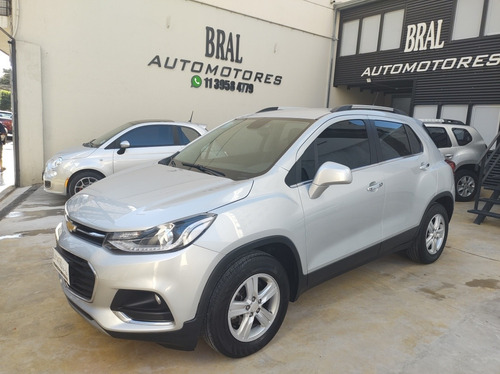 Imagen 3 de 12 de Chevrolet Tracker 2018 1.8 Ltz