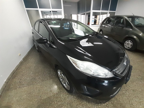Imagen 2 de 5 de Ford Fiesta Kinetic Design 1.6 Design Sedan 120cv Trend Plus