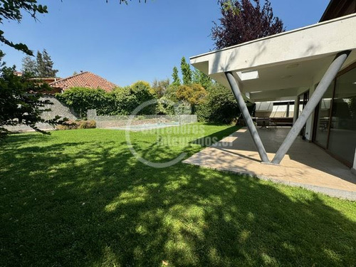 Casa En Venta De 7 Dorm. En Las Condes