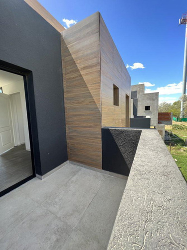 Venta Casa A Estrenar 2 Dormitorios 1 En Suite