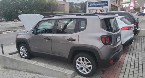 Jeep Renegade 1.8 Flex Aut. 5p