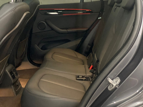 Imagem 4 de 15 de Bmw X1 2.0 Sdrive20i X-line Activeflex 2017 Teto Solar
