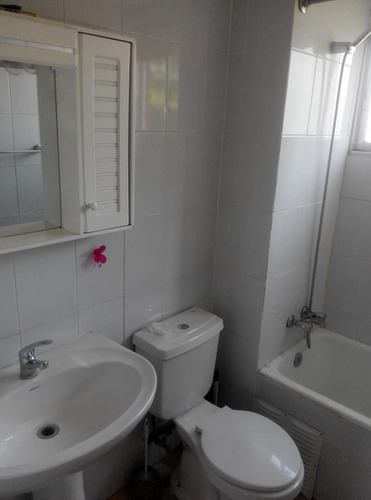 Se Vende Dpto 3d 1b 1est, Sin Ascensor, Amapolas / Coventry