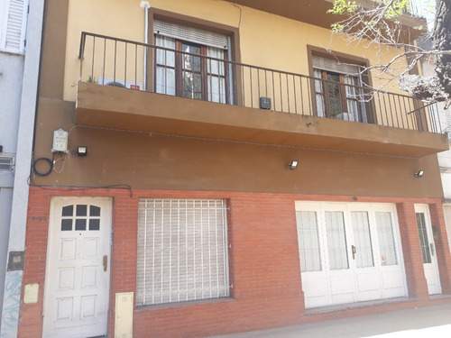 Departamento De 2 Dormitorios En Calle 42 Entre 7 Y 8 En Pleno Centro De La Cuidad De La Plata
