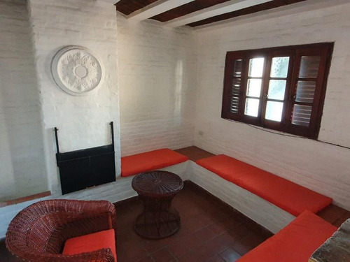 Imagen 4 de 25 de Piaggio Y Montenegro, Casa De Dos Dormitorios Con Amplio Jardín, Excelente Barrio