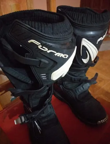Botas de cross best sale usadas