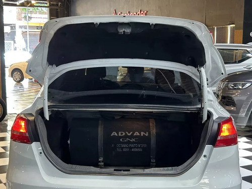 Ford Focus III 1.6 Sedan S