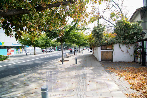 Venta Propiedad De Uso Mixto En Vitacura