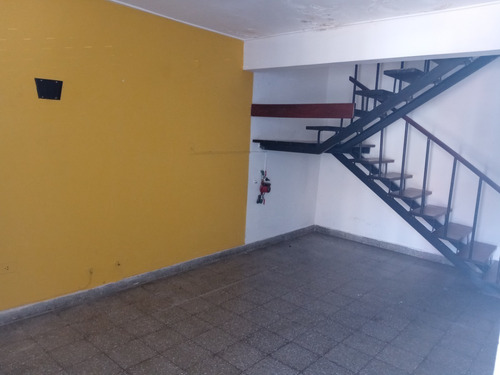 Imagen 2 de 8 de Casa En Barrio Banco Provincia