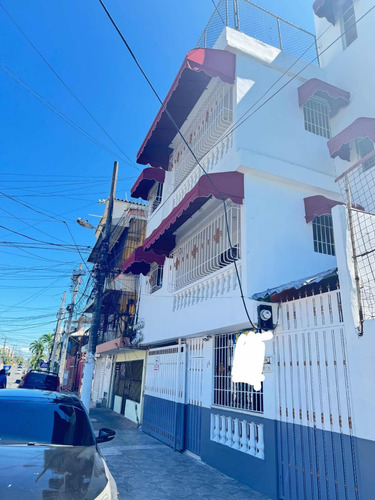 Venta De Edificio De 3 Nivele Alma Rosa Primero I