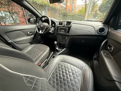 Renault Logan 1.6 Privilege / Intens