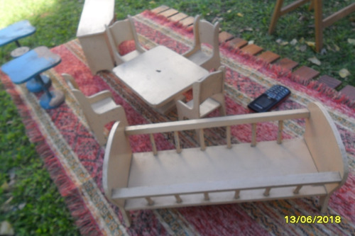 Imagen 8 de 10 de Lote Antiguo Juego Muebles Cama Mesa Sillas Aparador Muñecas