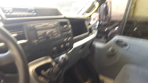 Imagem 11 de 11 de Ford Transit 2.2 14lug. 350l Bus 2012