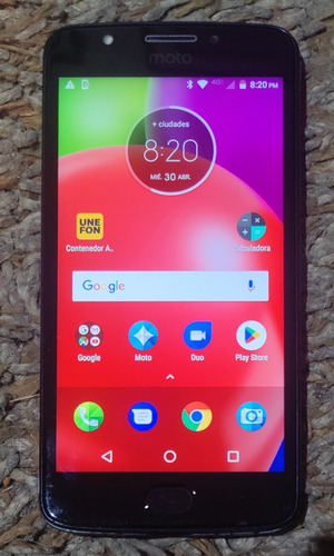 Moto E4, 16 Gb De Memoria Y 2 Gb Ram, Libre Para Cualquier Compañía, Sensor De Huella, Estética Bastante Aceptable, Funciona Todo Bien, Sin Detalles Gris Oscuro
