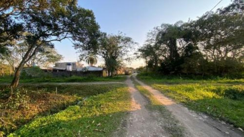 Imagem 2 de 7 de Terreno De Esquina No Litoral, Com 290 M2, Em Itanhaém