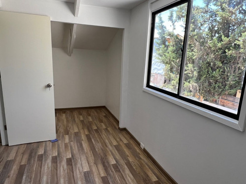 Casa De 2 Pisos, 3d-1b, Villa España, Puente Alto