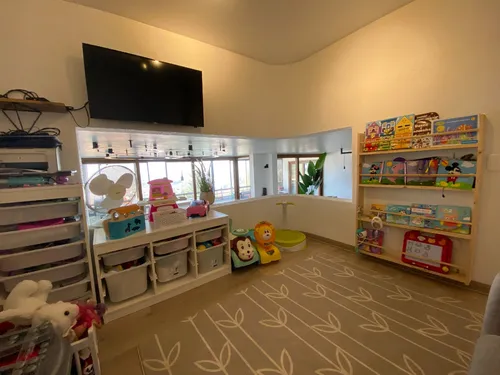 Vista A La Ciudad, Con 4d, 3b Y Completamente Remodelado
