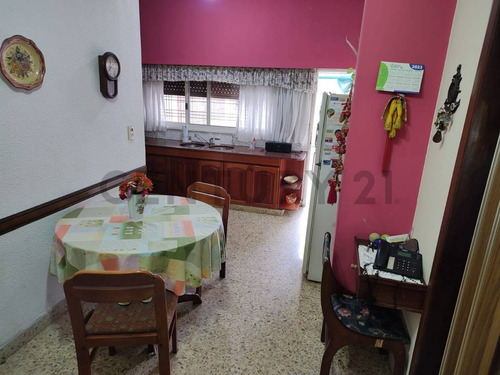 Imagen 13 de 30 de Casa Lote Propio Doble Frente Coch. Jdín Parrilla + Atelier De Trabajo De 143m²
