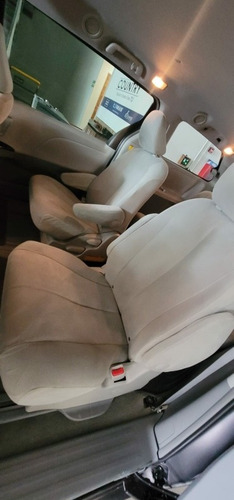 Imagen 10 de 12 de Toyota Sienna 2012 3.5 Ce At