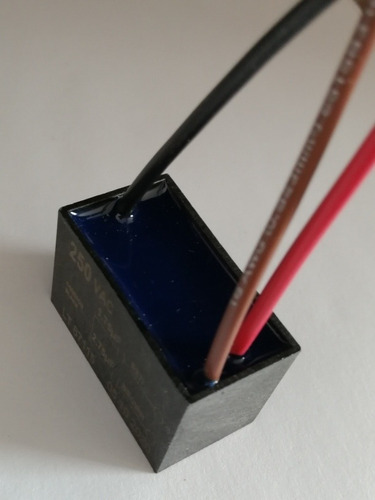 Imagen 2 de 3 de Capacitor Doble 1.75uf-2.75uf Para Ventilador De Techo.