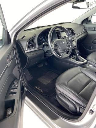Imagem 6 de 12 de Hyundai Elantra 2.0 16v Flex 4p Automático