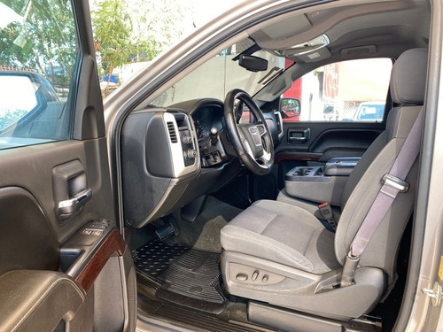 Imagen 6 de 8 de Gmc Sierra 2017 5.4 Cabina Regular Sle 4x4 At